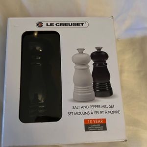 Le creuset pepper mill